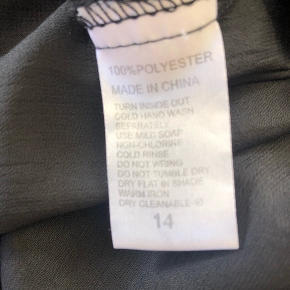 🌿 MINK PINK 🌿 black short sleeve blouse with beaded detail size 14 - Picture 4 of 4